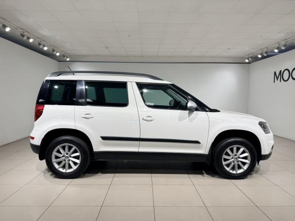 Skoda Yeti I Рестайлинг с пробегом 2015 года, цена 1 249 000 рублей, 80497 км, внедорожник, Автокод Объявления