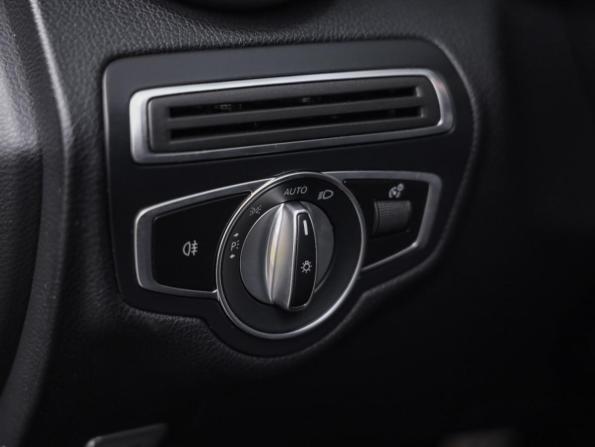 Mercedes-Benz C-Класс IV (W205) Рестайлинг с пробегом 2019 года, цена 3 589 000 рублей, 88290 км, седан, Автокод Объявления