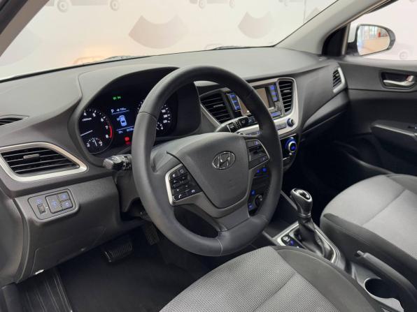 Hyundai Solaris II с пробегом 2017 года, цена 1 390 000 рублей, 82134 км, седан, Автокод Объявления