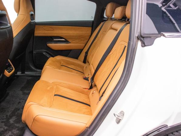 Mazda EZ-6 с пробегом 2025 года, цена 3 945 000 рублей, 23700 км, лифтбек, Автокод Объявления