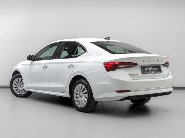 Skoda Octavia IV (A8) с пробегом 2021 года, цена 2 335 000 рублей, 74575 км, лифтбек, Автокод Объявления