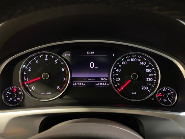 Volkswagen Touareg II с пробегом 2011 года, цена 1 980 000 рублей, 227584 км, внедорожник, Автокод Объявления