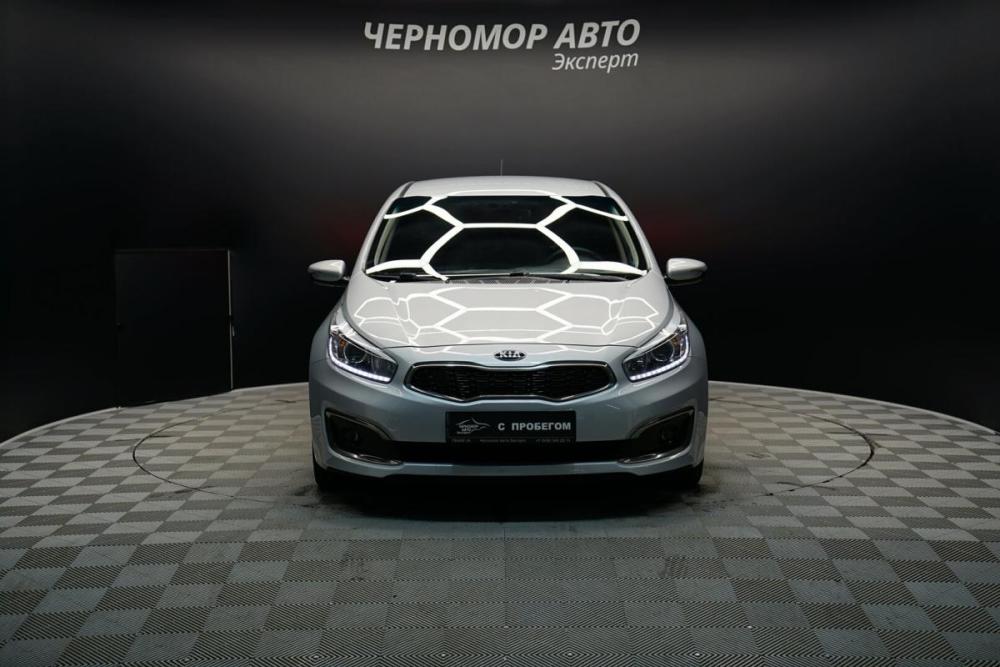 Kia Ceed II Рестайлинг Крым  - изображение 8