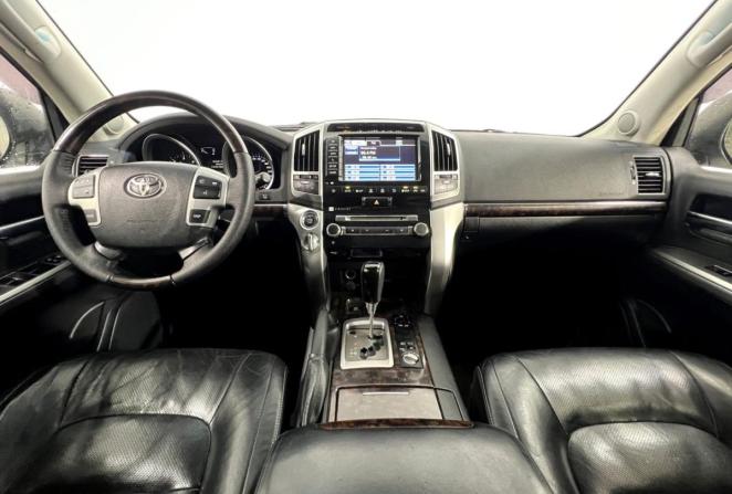 Toyota Land Cruiser 200 Series с пробегом 2012 года, цена 3 150 000 рублей, 286000 км, внедорожник, Автокод Объявления