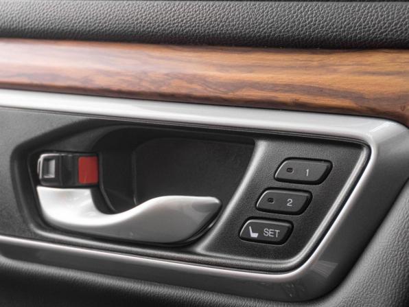 Honda CR-V V с пробегом 2017 года, цена 2 749 000 рублей, 102890 км, внедорожник, Автокод Объявления