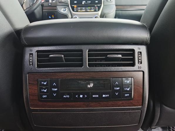 Toyota Land Cruiser 200 Series Рестайлинг 2 с пробегом 2020 года, цена 7 700 000 рублей, 142589 км, внедорожник, Автокод Объявления