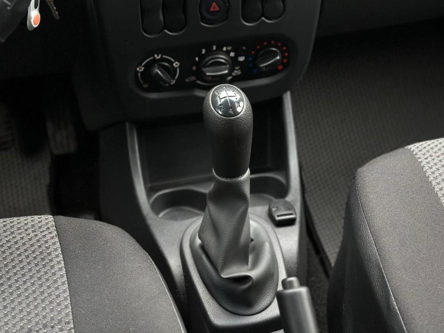 Renault Logan I Рестайлинг Архангельск  - изображение 19