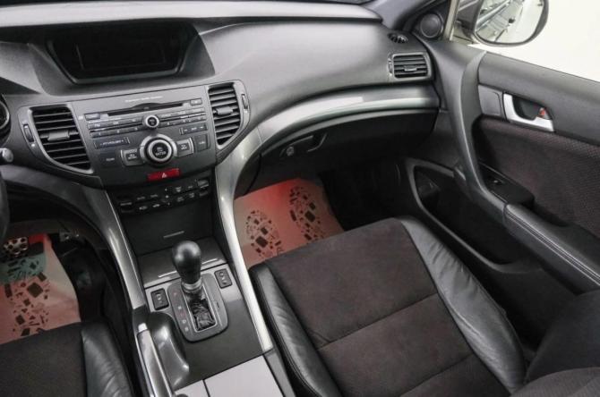 Honda Accord VIII Рестайлинг с пробегом 2012 года, цена 1 729 000 рублей, 218000 км, седан, Автокод Объявления