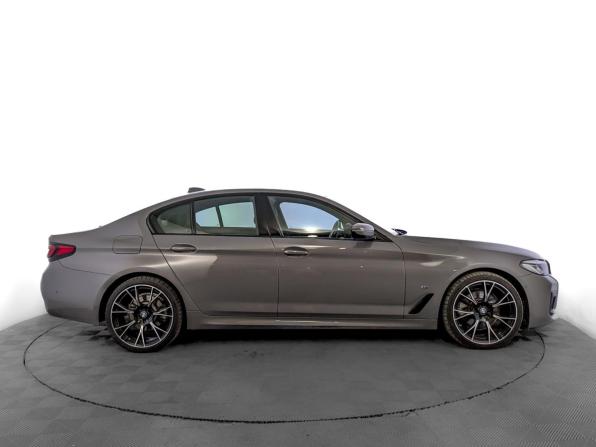 BMW 5 серии VII (G30/G31/G38) Рестайлинг с пробегом 2021 года, цена 4 850 000 рублей, 82932 км, седан, Автокод Объявления