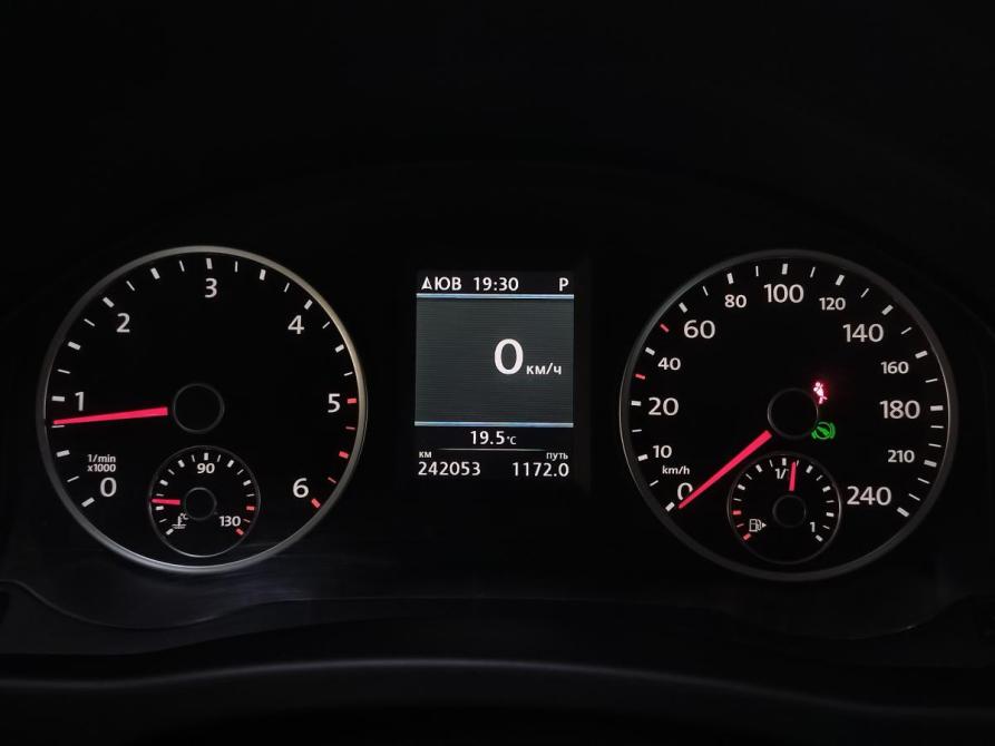 Volkswagen Tiguan I Рестайлинг Санкт-Петербург  - изображение 19