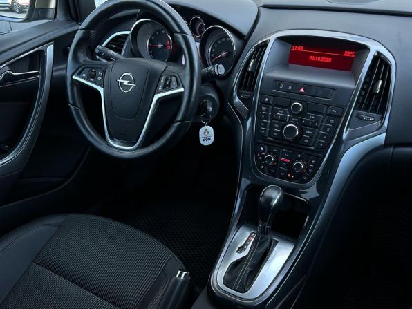 Opel Astra J Рестайлинг с пробегом 2012 года, цена 889 000 рублей, 126130 км, хэтчбек, Автокод Объявления
