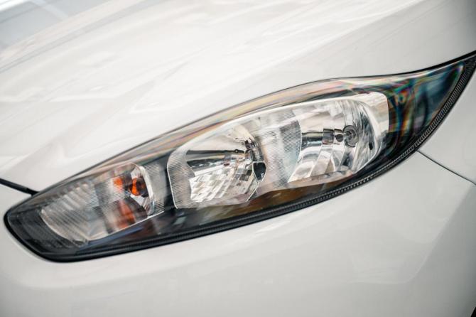 Ford Fiesta Mk6 Рестайлинг с пробегом 2018 года, цена 960 000 рублей, 90700 км, хэтчбек, Автокод Объявления