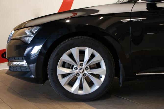 Skoda Superb III Рестайлинг с пробегом 2020 года, цена 2 460 000 рублей, 80622 км, лифтбек, Автокод Объявления