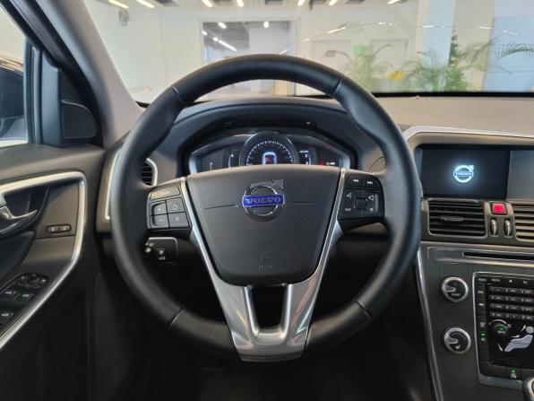 Volvo XC60 I Рестайлинг с пробегом 2016 года, цена 1 600 000 рублей, 284989 км, внедорожник, Автокод Объявления