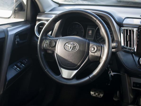 Toyota RAV4 IV (XA40) Рестайлинг с пробегом 2017 года, цена 2 550 000 рублей, 165948 км, внедорожник, Автокод Объявления