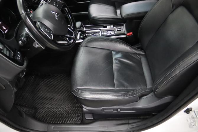 Mitsubishi Outlander III Рестайлинг 3 с пробегом 2019 года, цена 2 595 950 рублей, 127146 км, внедорожник, Автокод Объявления