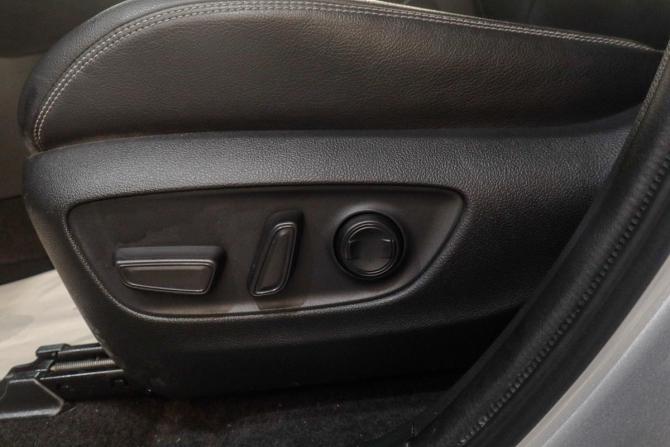 Toyota RAV4 V (XA50) с пробегом 2020 года, цена 3 779 000 рублей, 64000 км, внедорожник, Автокод Объявления