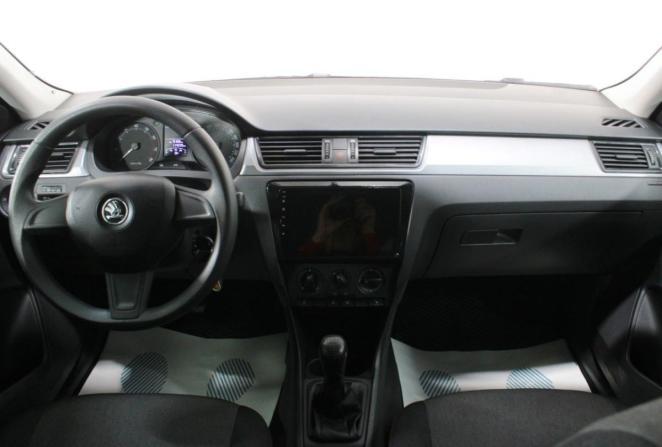 Skoda Rapid I с пробегом 2015 года, цена 925 000 рублей, 114235 км, лифтбек, Автокод Объявления