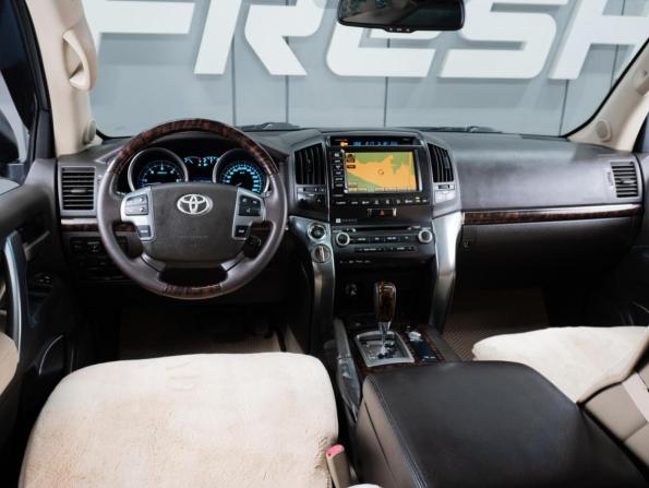 Toyota Land Cruiser 200 Series с пробегом 2011 года, цена 3 250 000 рублей, 218163 км, внедорожник, Автокод Объявления