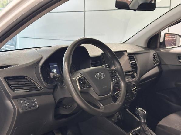 Hyundai Solaris II Рестайлинг с пробегом 2021 года, цена 1 837 000 рублей, 24481 км, седан, Автокод Объявления