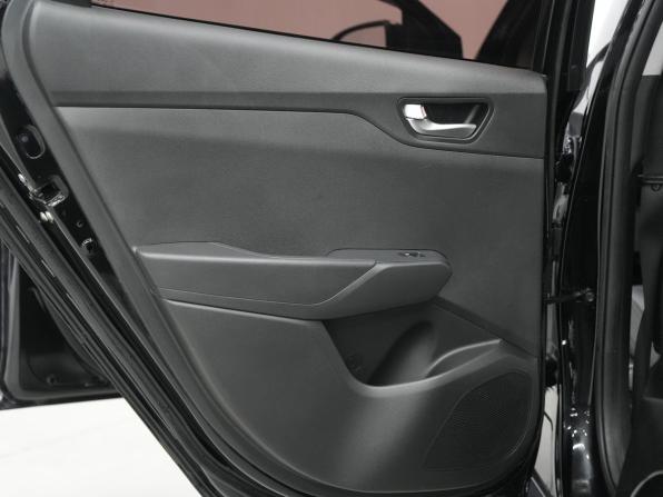 Hyundai Solaris II Рестайлинг с пробегом 2020 года, цена 1 370 000 рублей, 68000 км, седан, Автокод Объявления