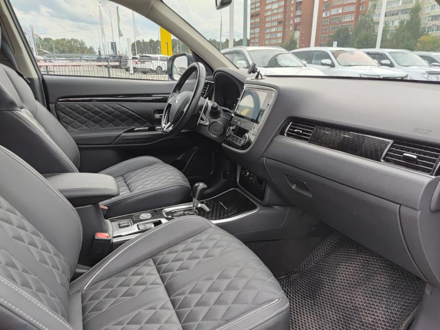 Mitsubishi Outlander III Рестайлинг 3 Йошкар-Ола  - изображение 13