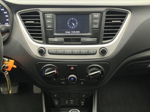 Hyundai Solaris II с пробегом 2018 года, цена 1 132 000 рублей, 206919 км, седан, Автокод Объявления