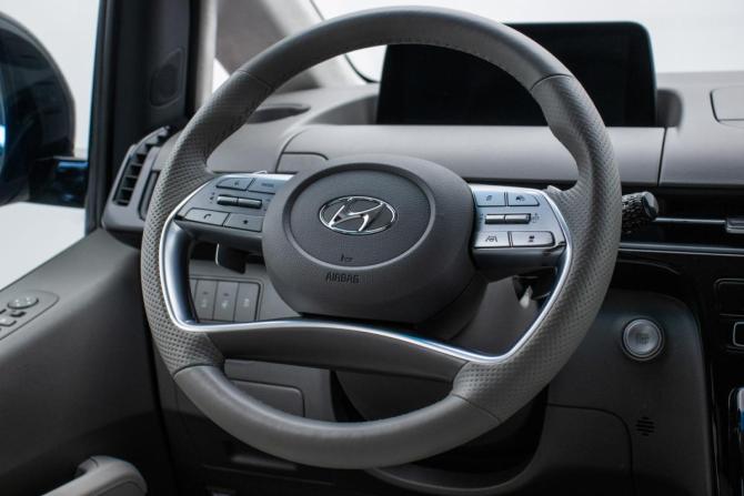 Hyundai Staria I с пробегом 2022 года, цена 4 754 466 рублей, 99000 км, минивэн, Автокод Объявления
