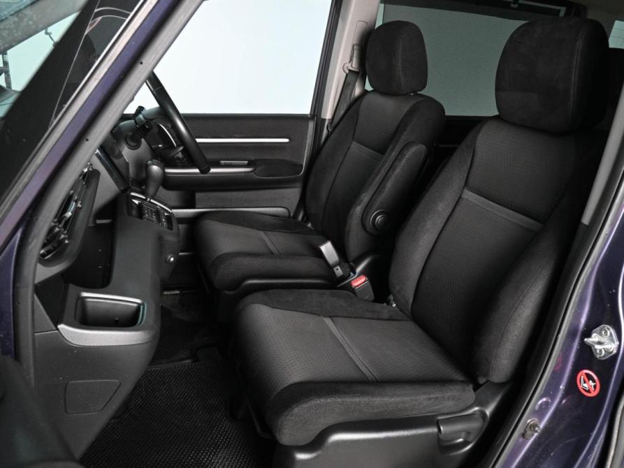 Honda Stepwgn V Рестайлинг Ростов-на-Дону  - изображение 8