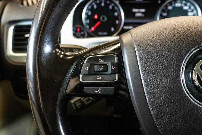 Volkswagen Touareg II с пробегом 2013 года, цена 2 600 000 рублей, 166608 км, внедорожник, Автокод Объявления
