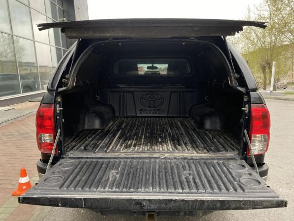 Toyota Hilux VIII с пробегом 2017 года, цена 2 839 000 рублей, 330385 км, offers.body_type.unknown, Автокод Объявления