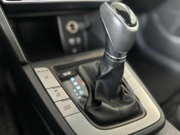 Hyundai Elantra VI (AD) Рестайлинг с пробегом 2019 года, цена 1 635 000 рублей, 70531 км, седан, Автокод Объявления