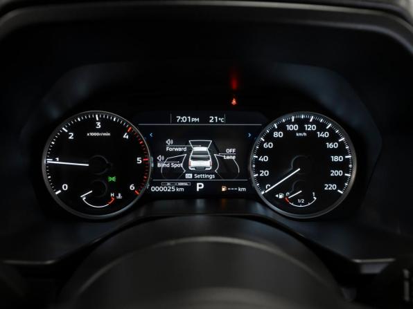 Mitsubishi L200 VI с пробегом 2025 года, цена 5 350 000 рублей, 30 км, пикап, Автокод Объявления