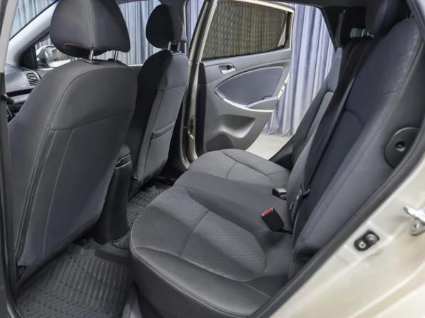 Hyundai Solaris I с пробегом 2013 года, цена 698 000 рублей, 180000 км, хэтчбек, Автокод Объявления