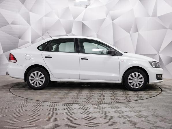 Volkswagen Polo V Рестайлинг с пробегом 2016 года, цена 822 000 рублей, 160000 км, седан, Автокод Объявления