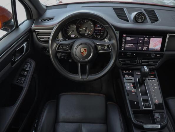 Porsche Macan I Рестайлинг 2 с пробегом 2022 года, цена 6 990 000 рублей, 81202 км, внедорожник, Автокод Объявления