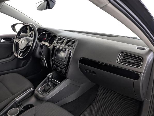 Volkswagen Jetta VI Рестайлинг с пробегом 2018 года, цена 1 210 000 рублей, 219995 км, седан, Автокод Объявления