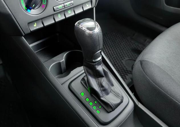 Skoda Rapid I с пробегом 2014 года, цена 979 000 рублей, 168462 км, лифтбек, Автокод Объявления