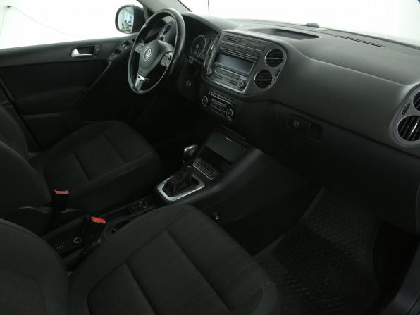 Volkswagen Tiguan I Рестайлинг с пробегом 2014 года, цена 952 000 рублей, 255000 км, внедорожник, Автокод Объявления