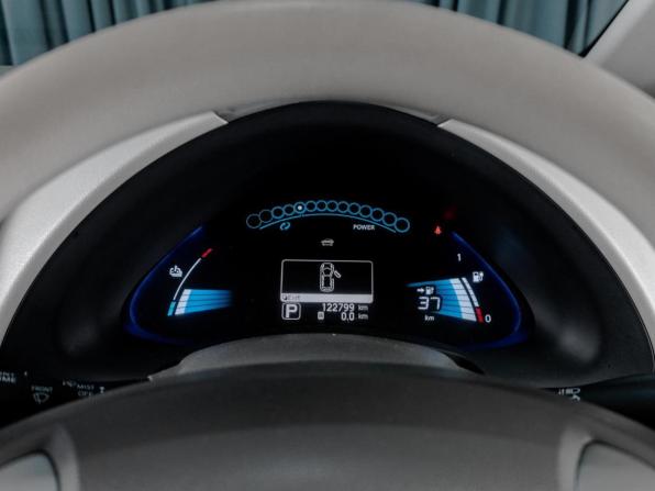 Nissan Leaf I (ZE0/AZE0) с пробегом 2010 года, цена 519 000 рублей, 122799 км, хэтчбек, Автокод Объявления
