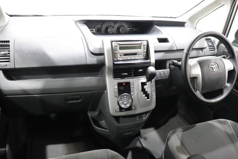 Toyota Noah II (R70) Иркутск  - изображение 15