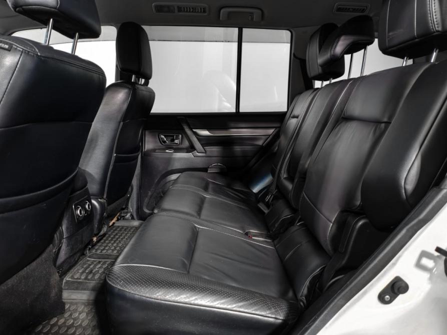 Mitsubishi Pajero IV Рестайлинг 1 Санкт-Петербург  - изображение 12