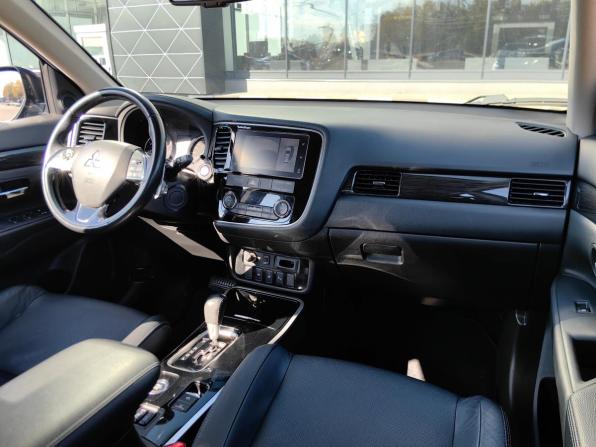 Mitsubishi Outlander III Рестайлинг 2 с пробегом 2018 года, цена 2 149 000 рублей, 186000 км, внедорожник, Автокод Объявления