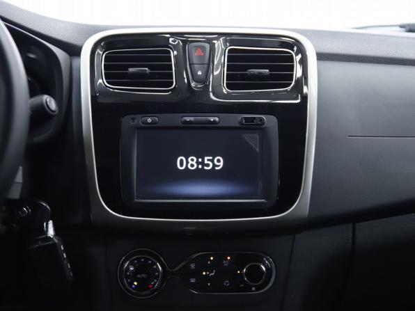Renault Sandero II Рестайлинг с пробегом 2021 года, цена 1 380 000 рублей, 68852 км, хэтчбек, Автокод Объявления