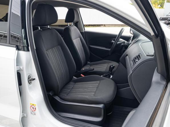 Volkswagen Polo V Рестайлинг с пробегом 2018 года, цена 1 180 000 рублей, 123525 км, седан, Автокод Объявления