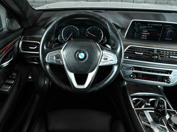 BMW 7 серии VI (G11/G12) с пробегом 2017 года, цена 2 900 000 рублей, 174916 км, седан, Автокод Объявления