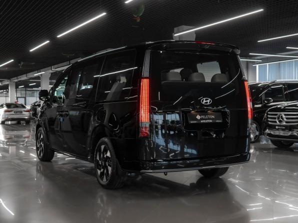 Hyundai Staria I Рестайлинг с пробегом 2026 года, цена 7 900 000 рублей, 46 км, минивэн, Автокод Объявления