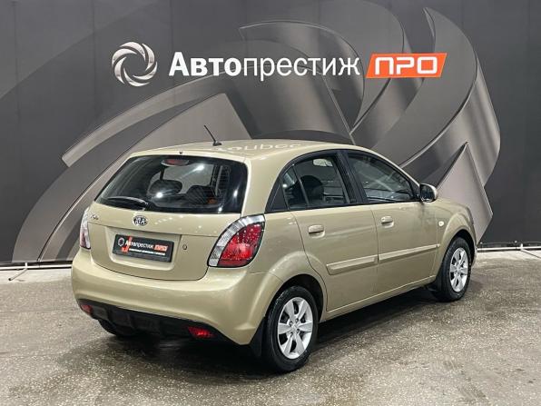Kia Rio II Рестайлинг с пробегом 2010 года, цена 395 000 рублей, 186273 км, хэтчбек, Автокод Объявления