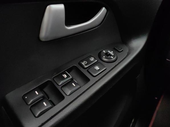 Kia Sportage III с пробегом 2012 года, цена 1 081 000 рублей, 299000 км, внедорожник, Автокод Объявления