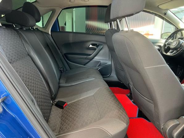 Volkswagen Polo V Рестайлинг с пробегом 2018 года, цена 1 099 000 рублей, 251109 км, седан, Автокод Объявления